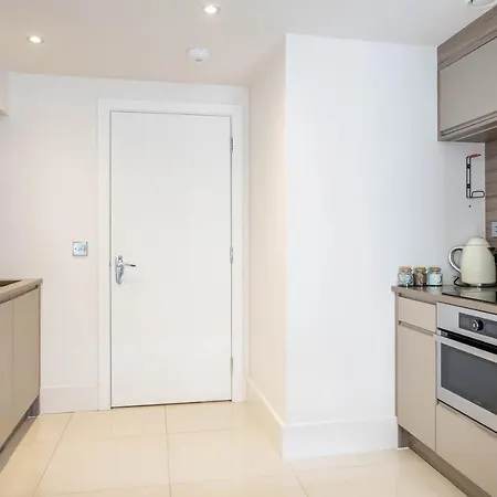 35 Cocoa Apartment *