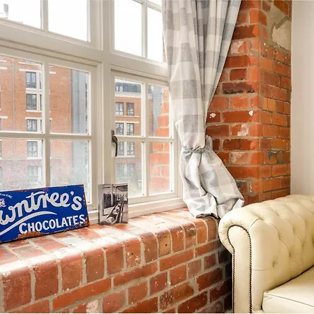 35 Cocoa Apartment